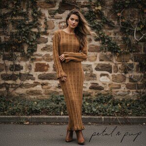 Petal & Pup Colter Long Sleeve Maxi Dress Snags on skirt Brown XL